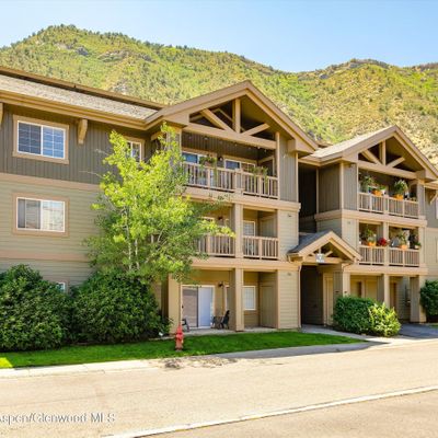 488 River View Dr #409, New Castle, CO 81647