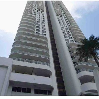 6365 Collins Ave #4408, Miami Beach, FL 33141