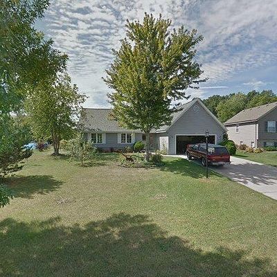 7141 S Beachwood Ct, Franklin, WI 53132