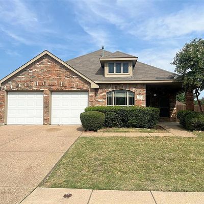 717 Honeysuckle Way, Desoto, TX 75115