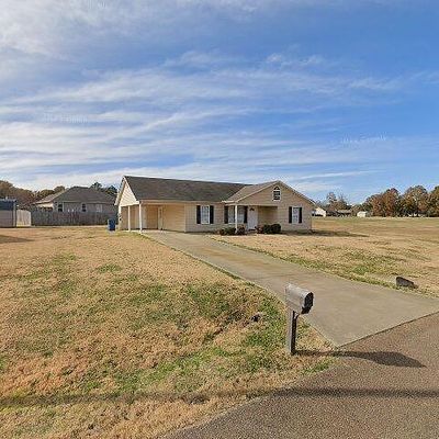 61 N Craves Cir, Bells, TN 38006