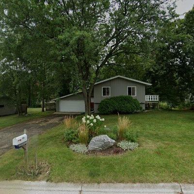 805 Hyland Dr, Stoughton, WI 53589