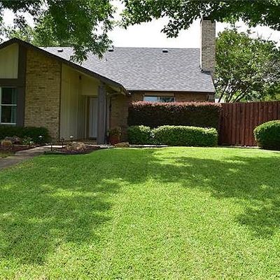 814 Mockingbird Cir, Lewisville, TX 75067