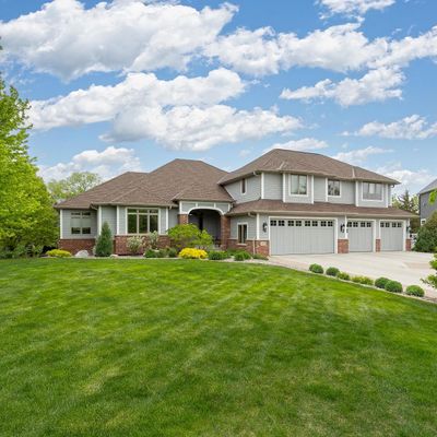 8640 Kelzer Pond Dr, Victoria, MN 55386