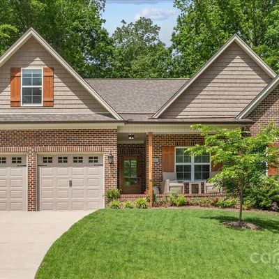 904 Kapstone Xing, Lexington, NC 27295