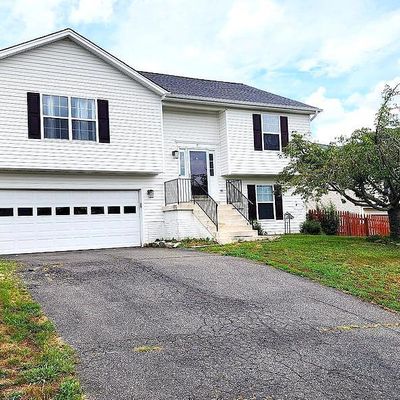 8 Ontell Ct, Stafford, VA 22554