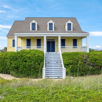 1 Osprey Dr, N Topsail Beach, NC 28460