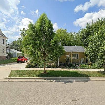 100 S Division St, Stoughton, WI 53589