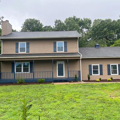 100 Shady Oak Ln, Forest, VA 24551