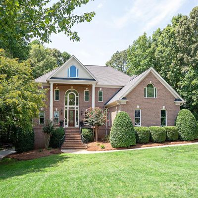 1009 Honors Ct, Waxhaw, NC 28173