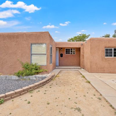 941 Palomas Dr Se, Albuquerque, NM 87108