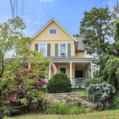 108 Havemeyer Pl, Greenwich, CT 06830