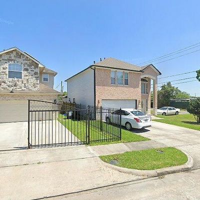 10902 Seneca St, Houston, TX 77016