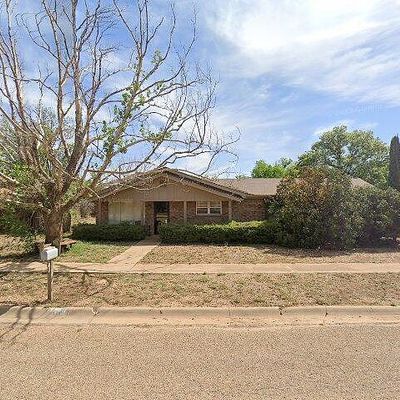 110 N Terry Dr, Slaton, TX 79364