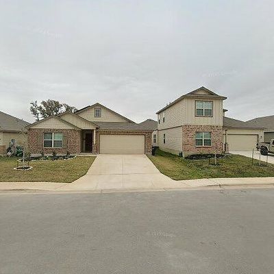 1108 Eagle Xing, Seguin, TX 78155