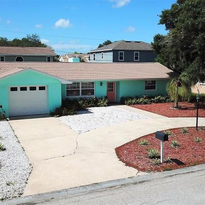 1019 Connecticut Rd, Tarpon Springs, FL 34689