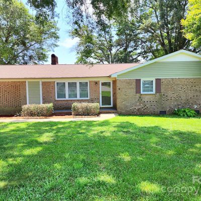 102 Woodbark Ln, Kings Mountain, NC 28086