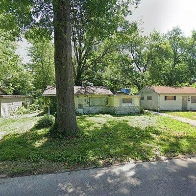 10232 Duke Dr, Saint Louis, MO 63136