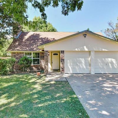 1024 S Timberline Dr, Benbrook, TX 76126