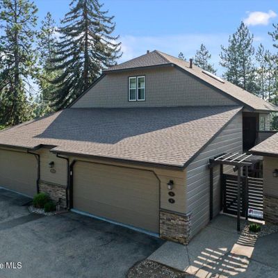 10569 N Friar Dr, Hayden, ID 83835