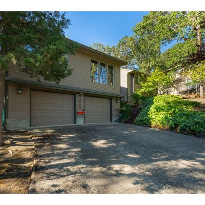 1065 W Copper Ct, Roseburg, OR 97471