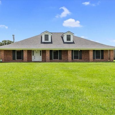 128 Ash St, Raceland, LA 70394