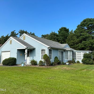 13 Sheffield Dr, Forked River, NJ 08731