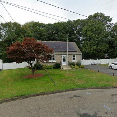 130 Putney Dr, West Haven, CT 06516