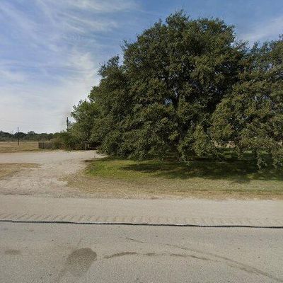 1305 N Broadway St, Mertzon, TX 76941