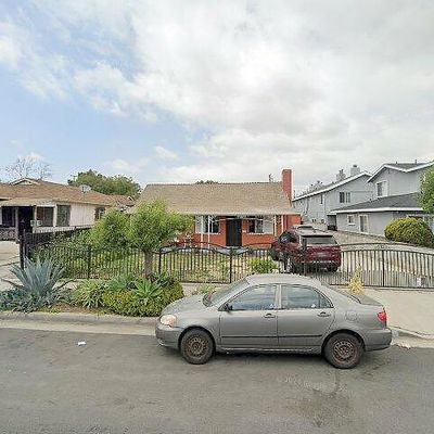 1305 W 94 Th St, Los Angeles, CA 90044