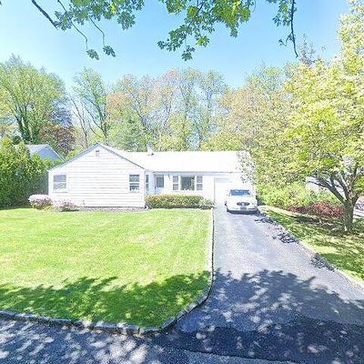 132 Hanson Ln, New Rochelle, NY 10804