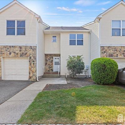 132 Keswick Dr, Piscataway, NJ 08854