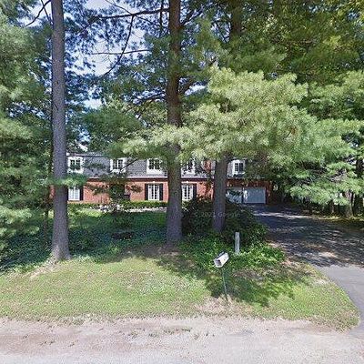 12 Woodland Rd, Westfield, MA 01085