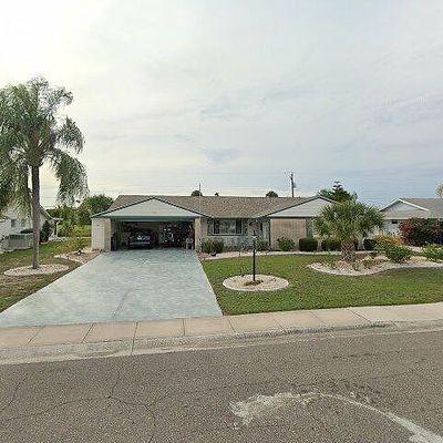 1202 Desert Hills Dr, Sun City Center, FL 33573