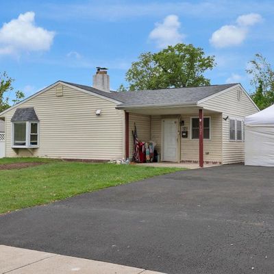 121 Gable Hill Rd, Levittown, PA 19057