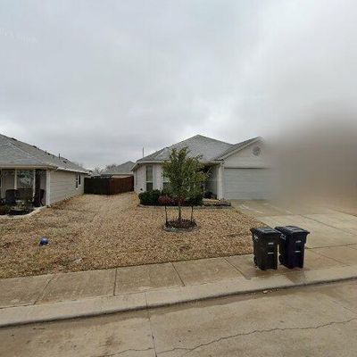 1420 Montoya Ln, Fort Worth, TX 76119