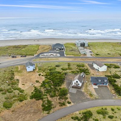 1421 Ocean Crest Ave Sw, Ocean Shores, WA 98569