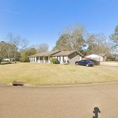 1450 Springdale Dr, Jackson, MS 39211