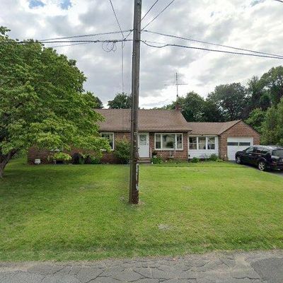 15 Loopley St, Ludlow, MA 01056