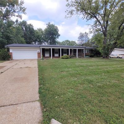 1543 Crossett Dr, Saint Louis, MO 63138