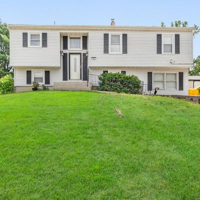 155 Powderhorn Dr, Lakewood, NJ 08701