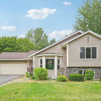 13600 Bryant Pl S, Burnsville, MN 55337