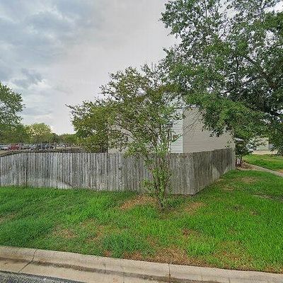 1410 Summit St #D, College Station, TX 77845