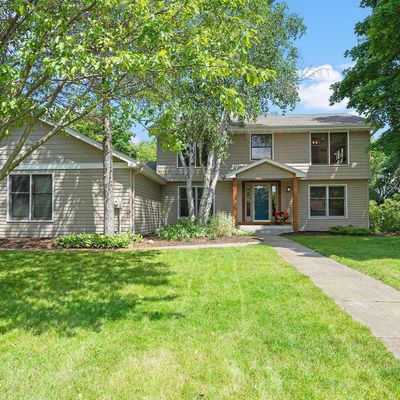 16940 Creek Ridge Trl, Minnetonka, MN 55345