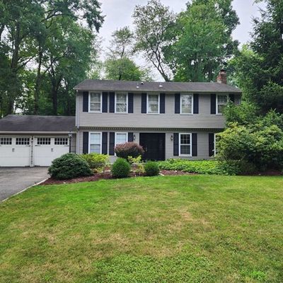 17 Arrowhead Rd, Old Tappan, NJ 07675