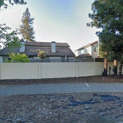 17 Francis Cir, Rohnert Park, CA 94928