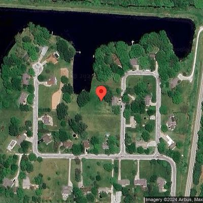 17 Springwater Dr, Jacksonville, IL 62650