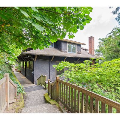 1704 Sw Elizabeth St, Portland, OR 97201