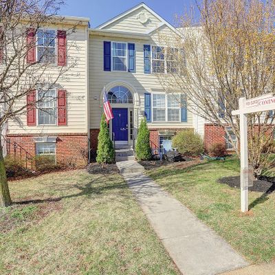 17363 Kentsdale Sq, Round Hill, VA 20141