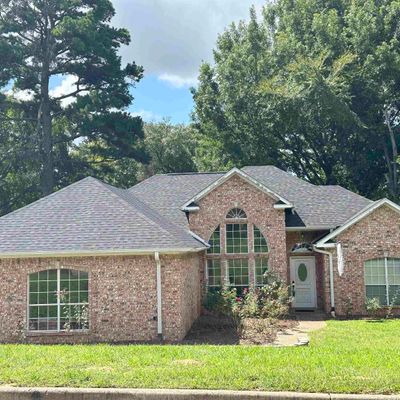 1737 Bearwood Ln, Tyler, TX 75703